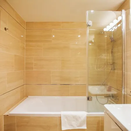 Apartament In Mozart's Street